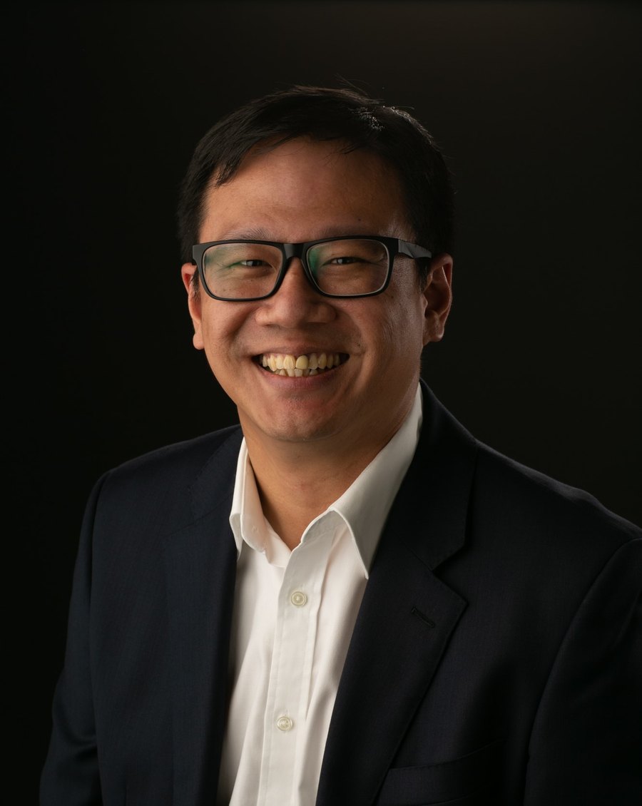 Portrait of Herk Ng, Founder and Principal Facilitator of Herk Consulting